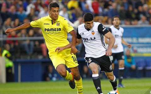 Villarreal có chiến thắng muộn màng trước Valencia