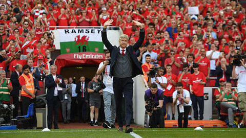 Wenger đầy xúc động trong trận đấu cuối trên sân Emirates