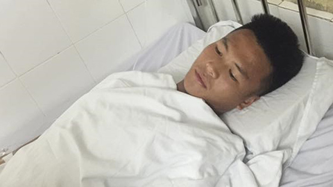 Mẹ Dương Văn Hào: 'Tôi lần đầu thấy con trai nằm viện'