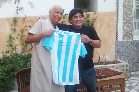 Maradona tìm gặp lại Bin Nasser năm 2015