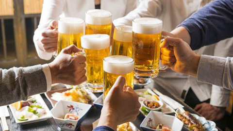 Tuyệt chiêu bảo vệ đại tràng khỏi bia rượu của người Nhật