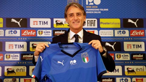 Roberto Mancini trở thành HLV trưởng ĐT Italia: Chào đón người xây nền
