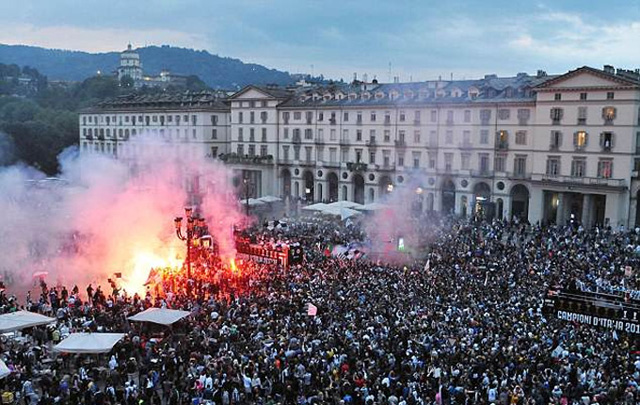 Juventus đã vô địch Serie A sau trận hòa 0-0 trên sân của AS Roma ở vòng 37