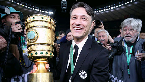 Kovac thừa nhận Frankfurt thắng may Bayern