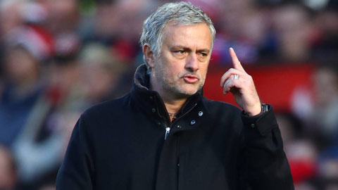 Mourinho: 'Tôi sẽ bị chỉ trích nếu đá như Chelsea'