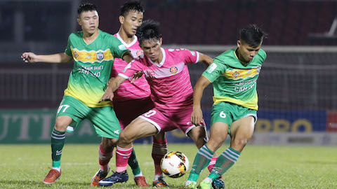 Sài Gòn FC 1-2 XSKT Cần Thơ: Chết vì sai lầm của thủ môn!