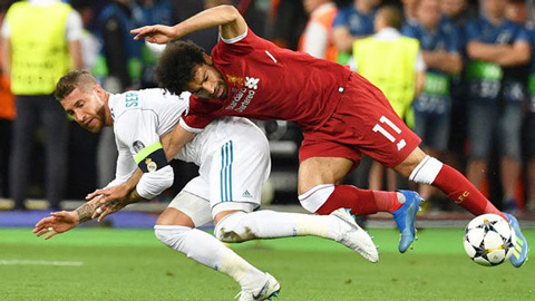 Ramos bị kiện đòi đền bù 1 tỷ euro vì làm bị thương Salah