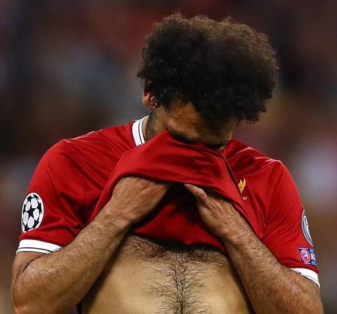 Salah đã khóc trên đường rời sân trong trận chung kết Champions League
