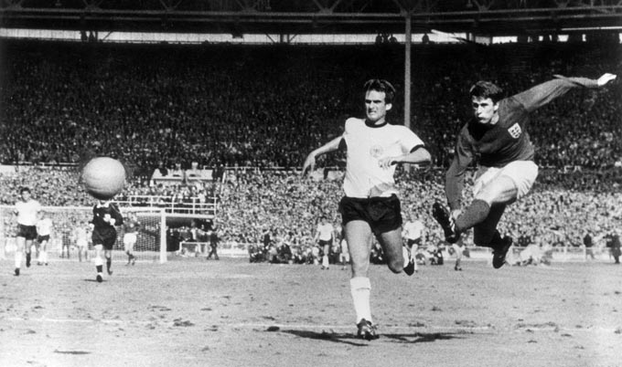 Geoff Hurst đã giúp ĐT Anh có được chức vô địch World Cup 1966