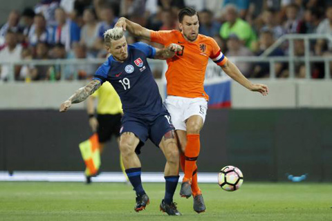 Slovakia và Hà Lan cầm chân nhau với tỷ số 1-1