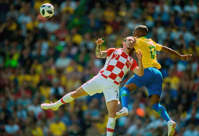 Sự hiện diện của Fernandinho khiến ĐT Brazil giảm khả năng kiểm soát bóng