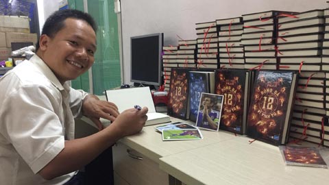 Ra mắt sách 'Bóng đá - 12 vì tinh tú' tại Hà Nội