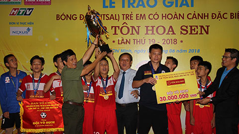 Hà Nội vô địch giải bóng đá trẻ em có hoàn cảnh đặc biệt