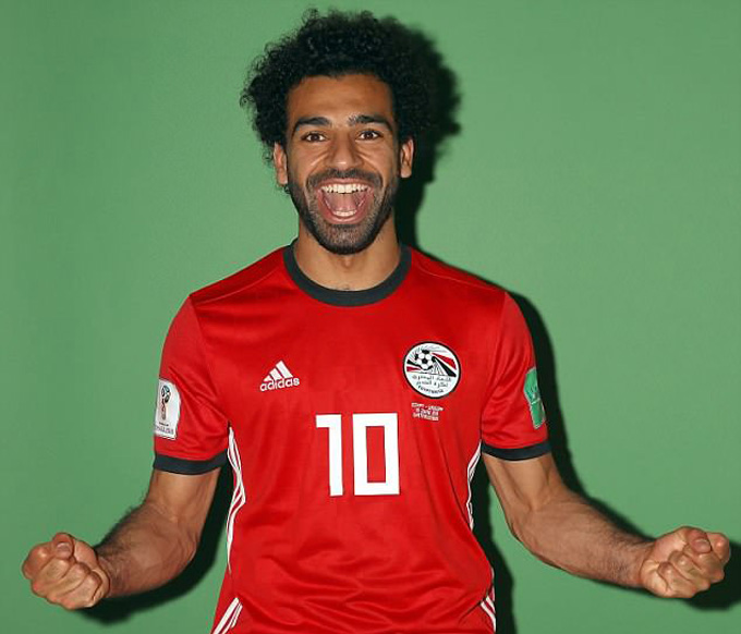 Salah trong buổi chụp hình của ĐT Ai Cập