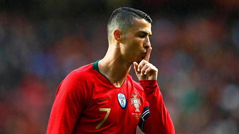 Ronaldo chấp nhận án tù treo 2 năm vì gian lận thuế