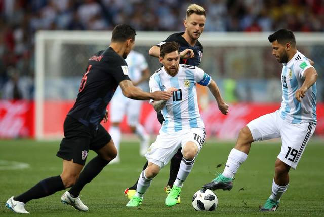 Messi bị phong tỏa, Argentina chẳng còn là gì