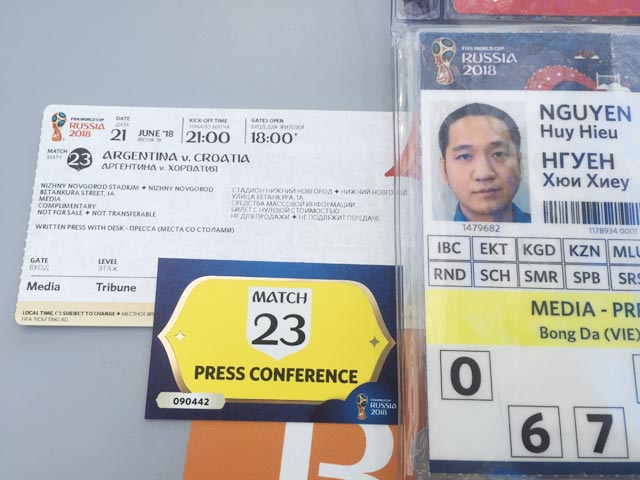 Thẻ tác nghiệp, vé và thẻ dự họp báo của PV báo Bóng đá