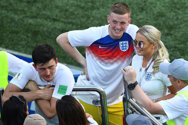 Thủ thành Jordan Pickford có thời gian thư giãn hiếm hoi cùng người yêu Megan Davison