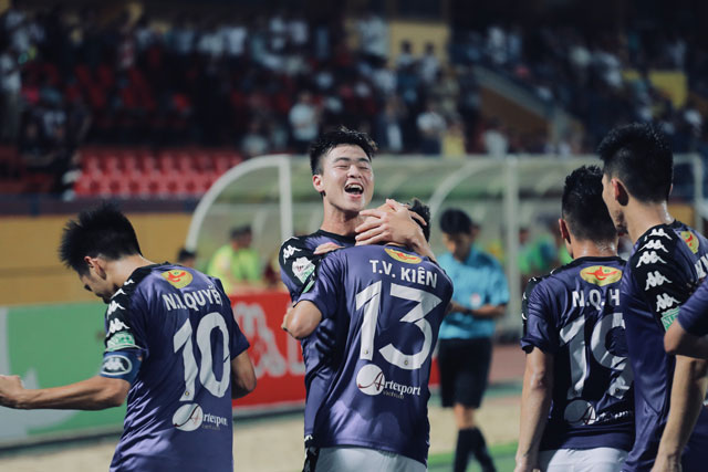 Duy Mạnh đang là tài năng trẻ sáng giá của bóng đá Việt Nam