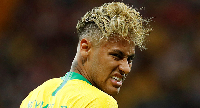 Kiểu tóc đầu tiên của Neymar tại World Cup 2018