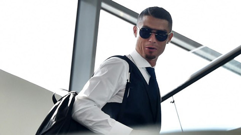 Juve đàm phán điều khoản lương siêu khủng với Ronaldo