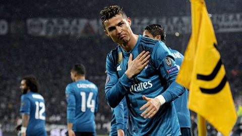 Ronaldo cảm ơn sự cổ vũ của NHM Juventus trong trận đấu tại Champions League