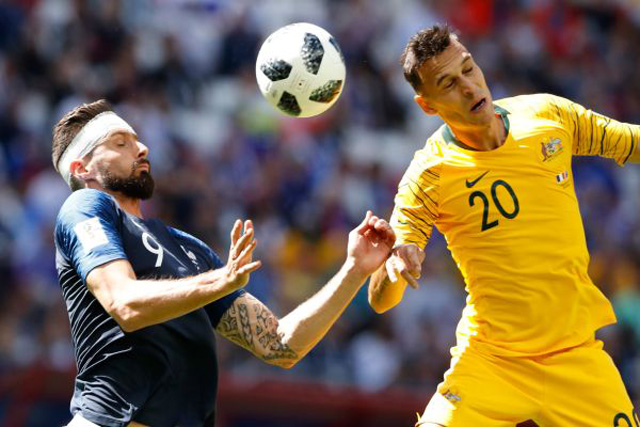 Sự xuất hiện của Giroud trận gặp Australia đã giúp lối chơi của Pháp thay đổi 
