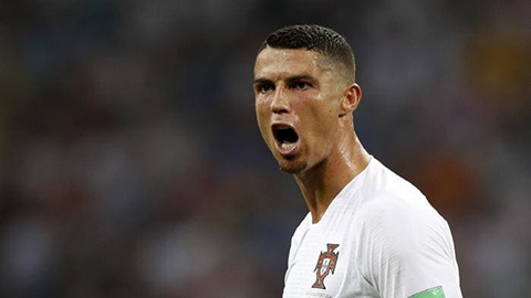 Vì sao Ronaldo trở thành cái gai trong mắt người Italia?