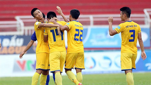 SLNA 2-1 Quảng Nam FC: SLNA có trận thắng thứ 7 liên tiếp