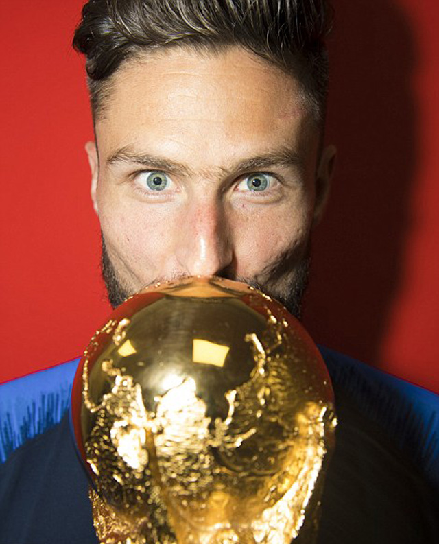 Dù không có bàn thắng nào, nhưng Giroud cũng để lại dấu án lớn