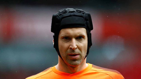 Chelsea bất ngờ muốn mua lại Petr Cech