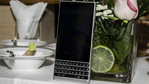 BlackBerry Key2 cập bến thị trường Việt với giá 16,99 triệu