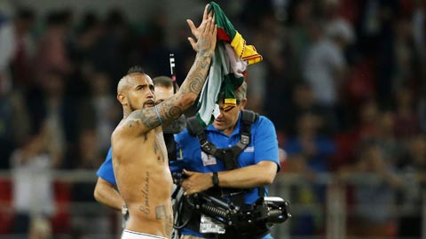 Inter Milan: Vidal đến để hoàn tất hai đội hình