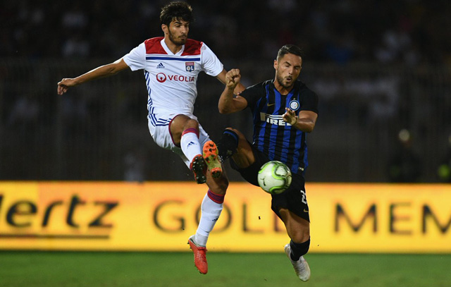 Inter đã trải qua hiệp 1 khó khăn trước Lyon