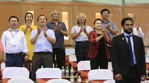 Chủ tịch quốc hội Nguyễn Thị Kim Ngân dự khán ngày đăng quang của Olympic Việt Nam