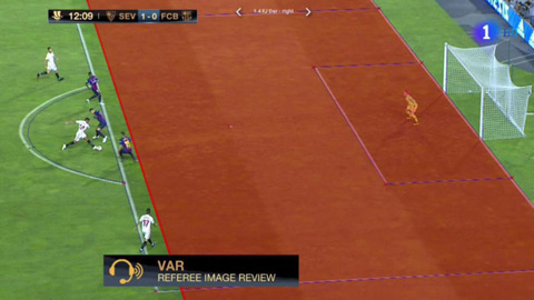 Công nghệ VAR lần đầu tiên được áp dụng tại bóng đá Tây Ban Nha