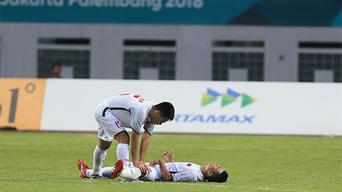 Cầu thủ Việt Nam kiệt sức sau trận đấu với Nhật Bản