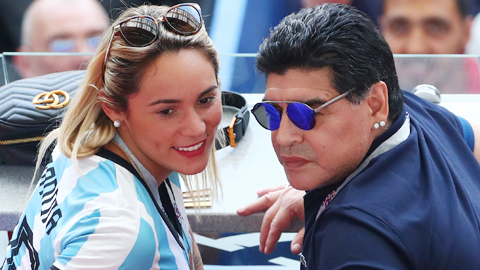 Maradona ôm mộng chiêu mộ bồ trẻ làm GĐKT