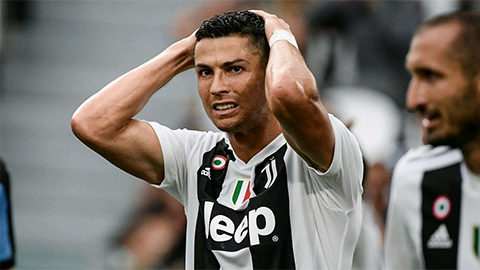 Allegri: 'Hãy cho Ronaldo thêm thời gian'