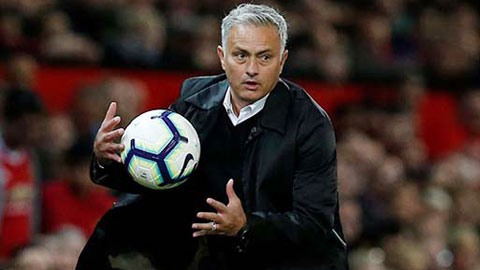 Mourinho còn 1 trận để cứu ghế