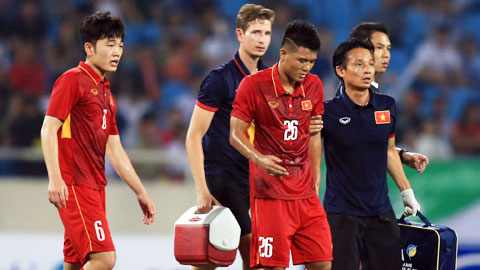 Bác sỹ Nguyễn Trọng Thủy: 'Các cầu thủ cần hiểu và phòng tránh chấn thương'