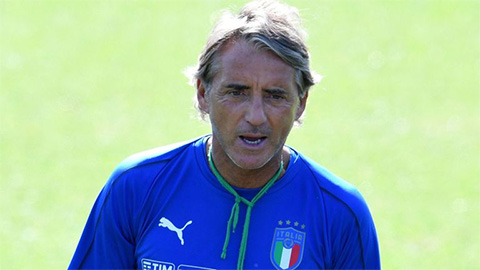 HLV Mancini & nhiệm vụ chấn hưng bóng đá Italia