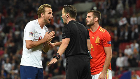 Kane bức xúc về bàn thắng bị từ chối của ĐT Anh