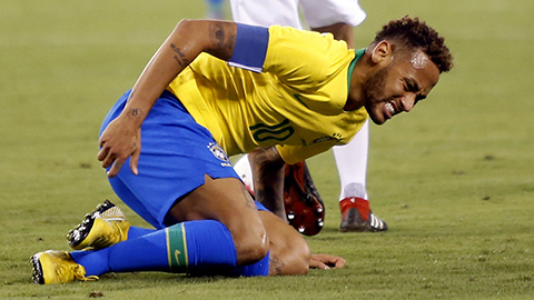 Neymar kêu oan thảm thiết vì bị tố ngã vờ