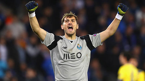 Vượt Giggs, Casillas trở thành cầu thủ đầu tiên chơi 20 mùa Champions League