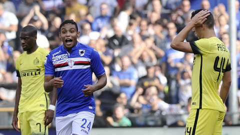 Sampdoria (áo xanh) sẽ kéo Inter trở lại mặt đất
