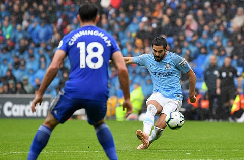 Guendogan để lại dấu ấn với một pha làm bàn đẹp mắt