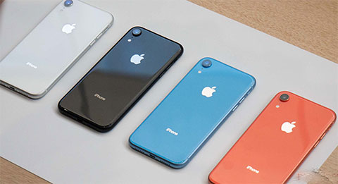 iPhone XR có giá rẻ hơn nên sẽ có nhiều khách hàng lựa chọn