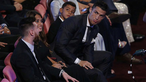 Messi lần đầu bầu cho Ronaldo ở FIFA The Best
