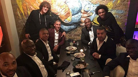 Sao Chelsea và PSG dắt nhau đi ăn tối sau Gala The Best